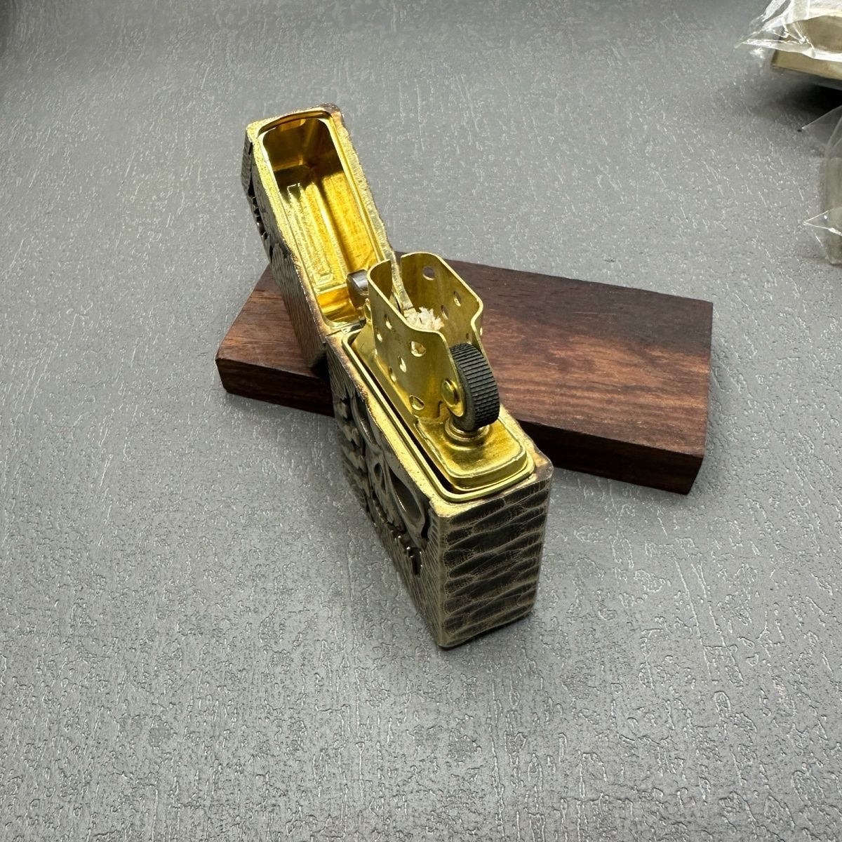 Vintage Collectible Lighters - Керосиновая зажигалка Zorro 912S из бронированной